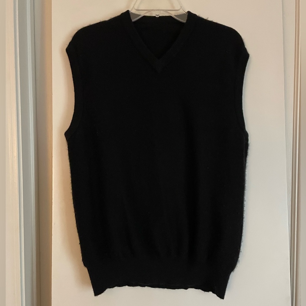 Men’s S: Cashmere V Neck Sweater Vest Black
